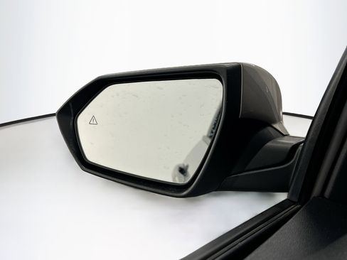 Used 2022 Hyundai Elantra SEL image 16