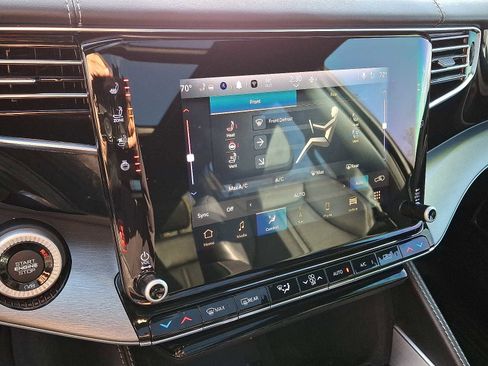 Used 2023 Jeep Wagoneer Series II image 18