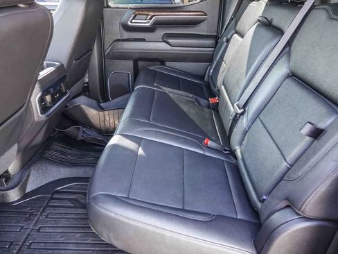 Used 2022 GMC Sierra 1500 Elevation w/ Elevation Premium Package image 17