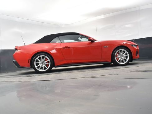 Used 2024 Ford Mustang GT Premium image 17