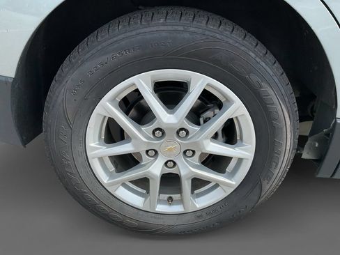 Used 2024 Chevrolet Equinox LT AWD/4WD image 10