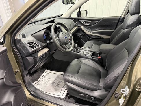 Used 2024 Subaru Forester Limited w/ Pop Package 2 AWD/4WD image 12