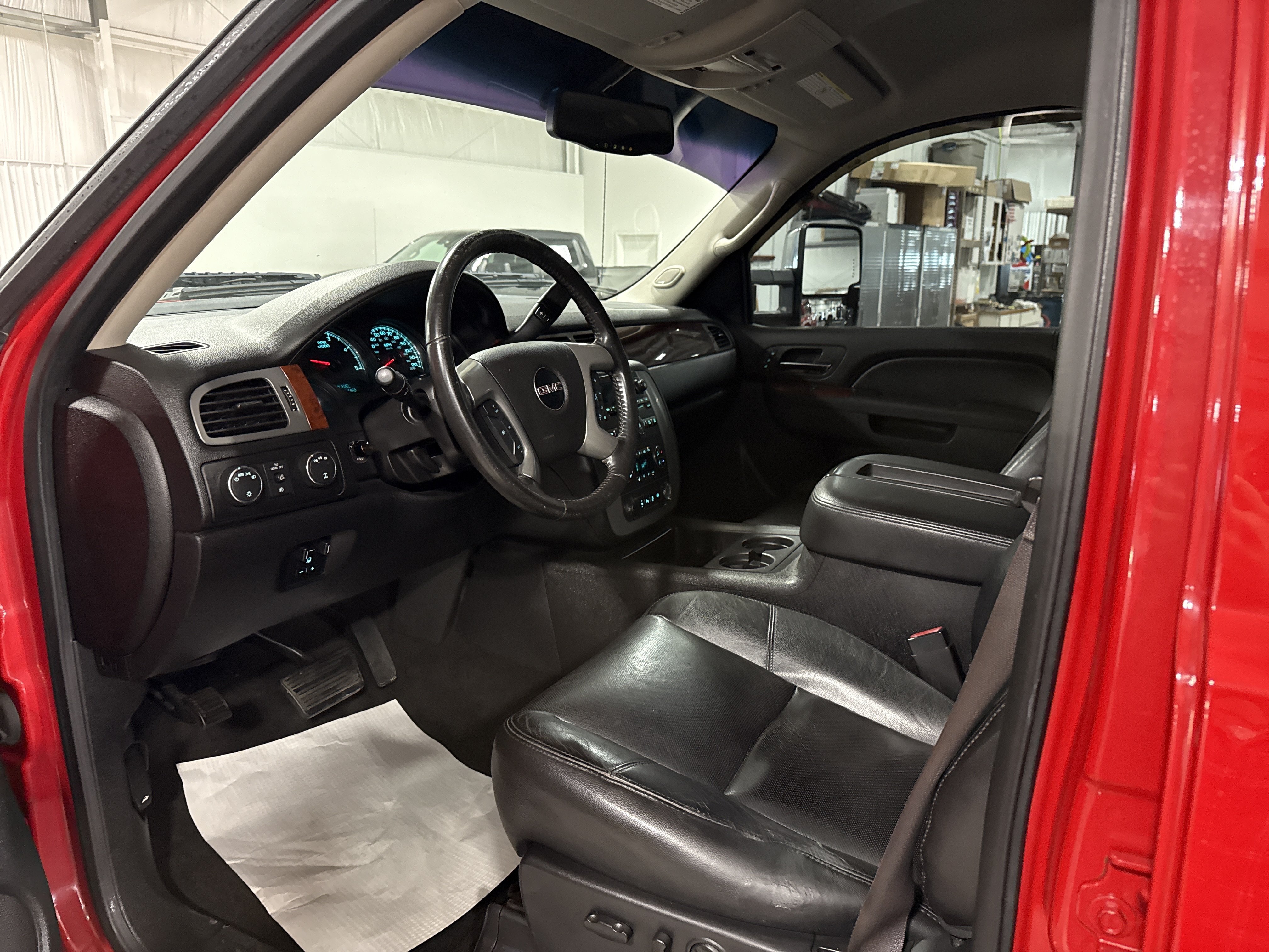 Used 2013 GMC Sierra 2500 SLT w/ SLT Convenience Package AWD/4WD image 7
