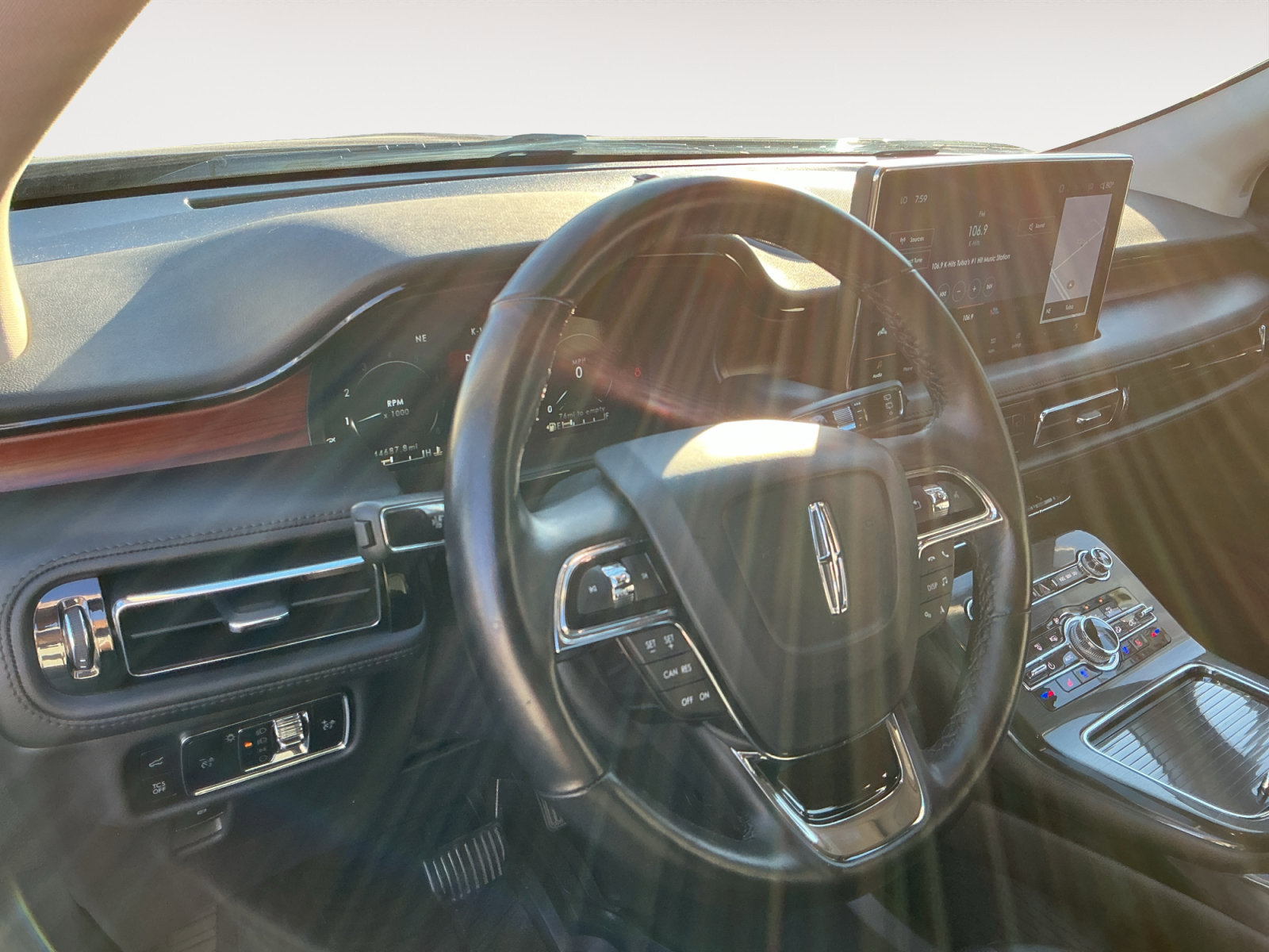 Certified 2023 Lincoln Nautilus Reserve AWD/4WD image 10