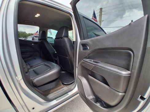 Used 2016 GMC Canyon SLT w/ Driver Alert Package RWD image 16