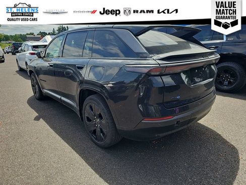 Used 2024 Jeep Wagoneer Limited AWD/4WD image 4