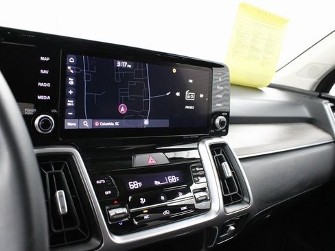 Used 2023 Kia Sorento EX w/ Panoramic Sunroof Package image 23