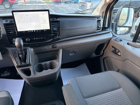 Used 2023 Ford Transit 350 XLT image 8