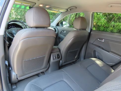 Used 2016 Kia Sportage LX AWD/4WD image 28
