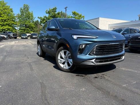 Used 2024 Buick Encore GX Preferred AWD/4WD image 3