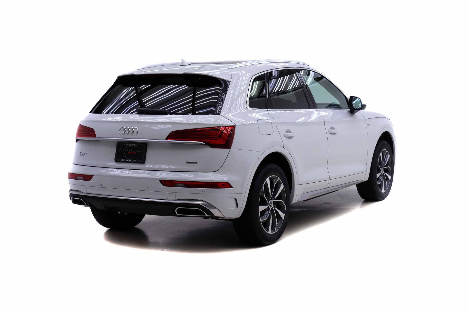 Certified 2023 Audi Q5 2.0T Premium Plus w/ Premium Plus Package AWD/4WD image 4