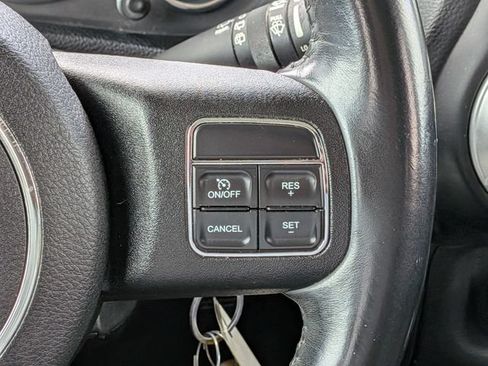 Used 2015 Jeep Wrangler Unlimited Rubicon w/ Dual Top Group AWD/4WD image 19