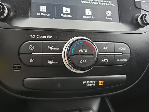 Used 2018 Kia Soul + FWD image 23