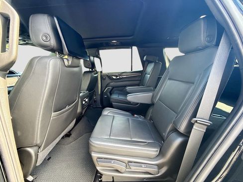 Used 2021 GMC Yukon Denali w/ Denali Premium Package image 26
