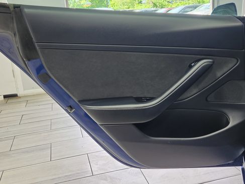 Used 2019 Tesla Model 3 Long Range RWD image 12