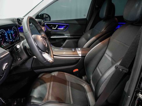 Used 2024 Mercedes-Benz GLC 300 4MATIC image 16