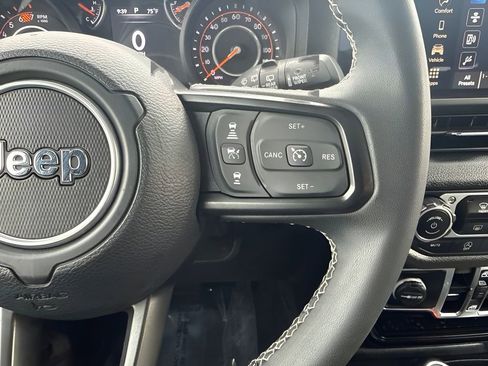 Used 2025 Jeep Wrangler Unlimited Sport AWD/4WD image 14