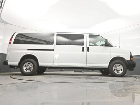 Used 2024 Chevrolet Express 3500 LS RWD image 44