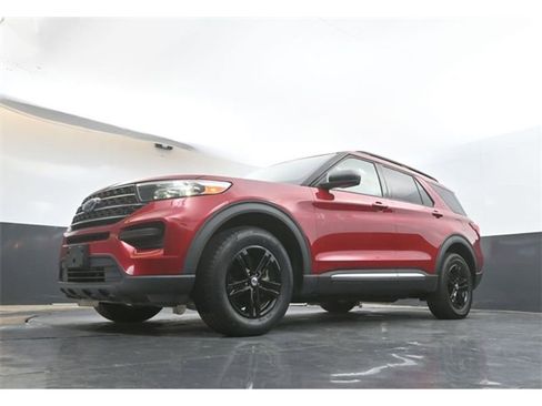 Used 2021 Ford Explorer XLT w/ Class III Trailer Tow Package image 32