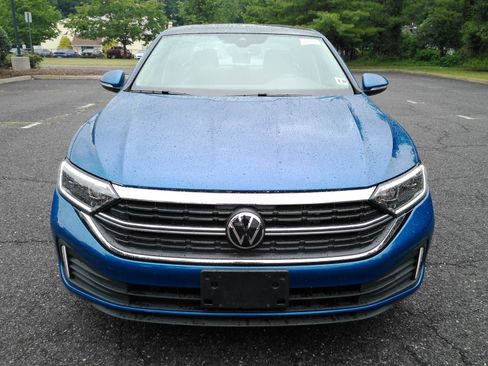 Used 2024 Volkswagen Jetta SEL FWD image 3