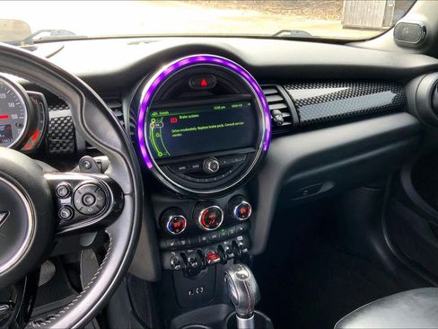 Used 2018 MINI Cooper S image 6