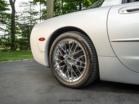 Used 1999 Chevrolet Corvette Coupe w/ Performance Handling Pkg RWD image 58