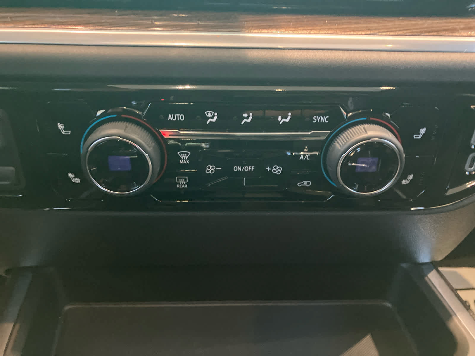 New 2026 Chevrolet Silverado 1500 RST AWD/4WD image 31