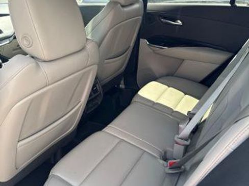 Used 2020 Cadillac XT4 Premium Luxury w/ LPO, Radiant Package FWD image 6