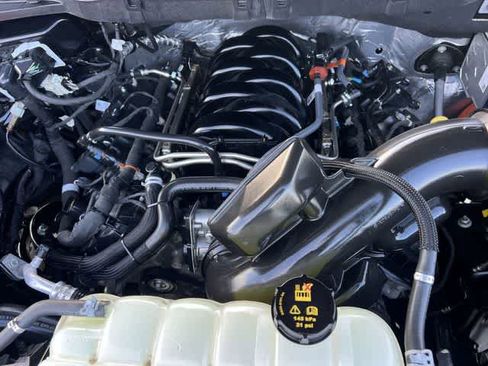 Used 2025 Ford F150 Lariat w/ Equipment Group 501A Mid image 10