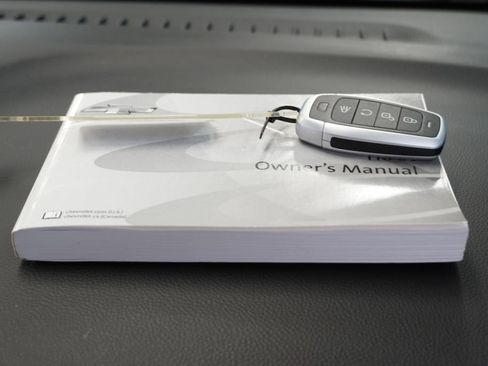 Used 2020 Chevrolet Trax LT w/ LT Convenience Package image 36