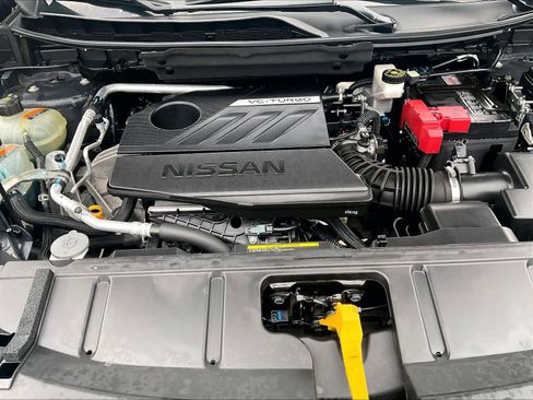 Used 2022 Nissan Rogue SV image 34
