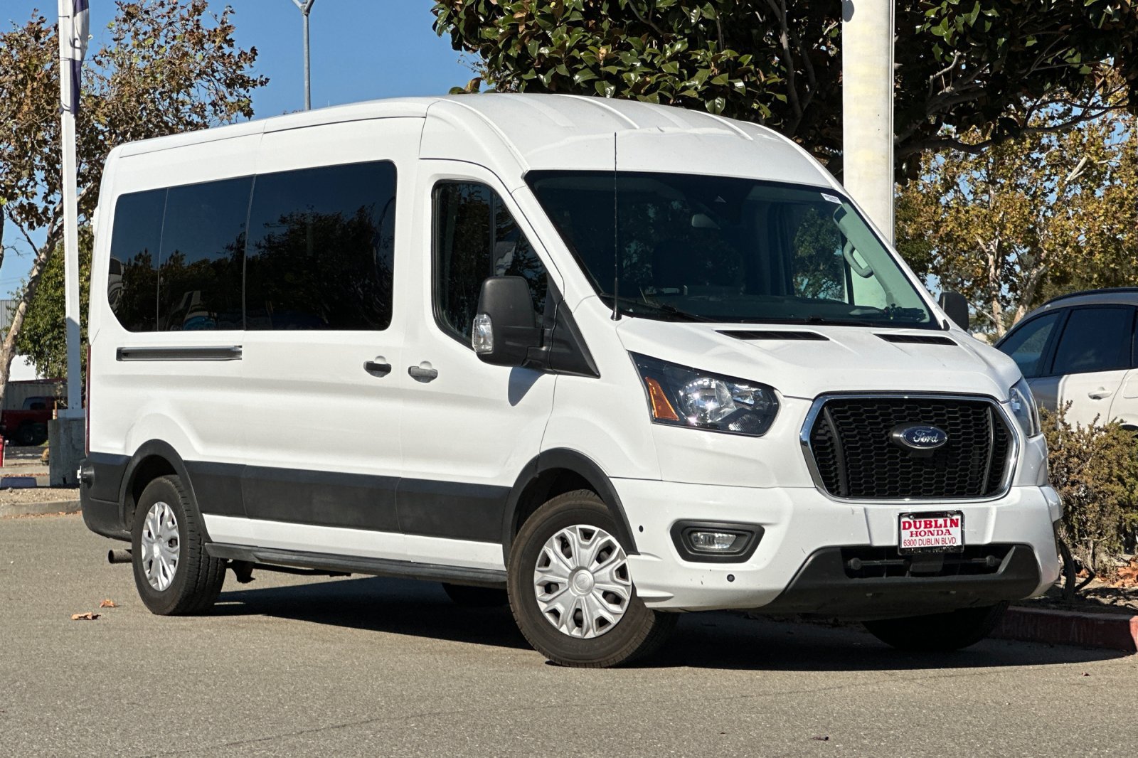 Used 2024 Ford Transit 350 XLT RWD image 2