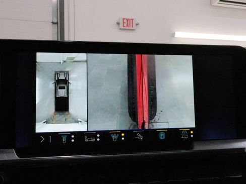 Used 2024 Chevrolet Silverado 2500 LT w/ Z71 Sport Edition image 22