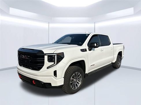 Used 2022 GMC Sierra 1500 AT4 w/ AT4 Premium Package AWD/4WD image 5