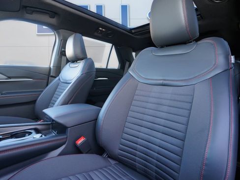 New 2026 Ford Explorer ST-Line w/ ST-Line Street Pack image 12