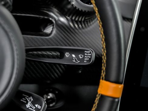 Used 2019 McLaren Senna RWD image 35