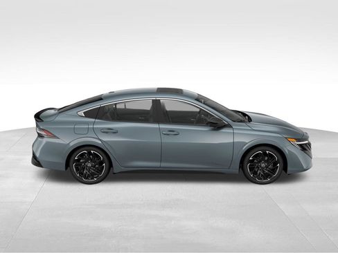 New 2026 Nissan Sentra SR w/ SR Premium Package FWD image 5