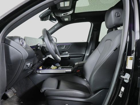 Certified 2026 Mercedes-Benz GLB 250 4MATIC image 3