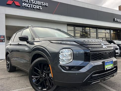 New 2025 Mitsubishi Outlander SEL Black Edition image 2