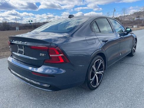 Used 2025 Volvo S60 B5 Core image 11