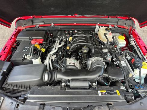 Used 2022 Jeep Wrangler Unlimited Sport AWD/4WD image 21