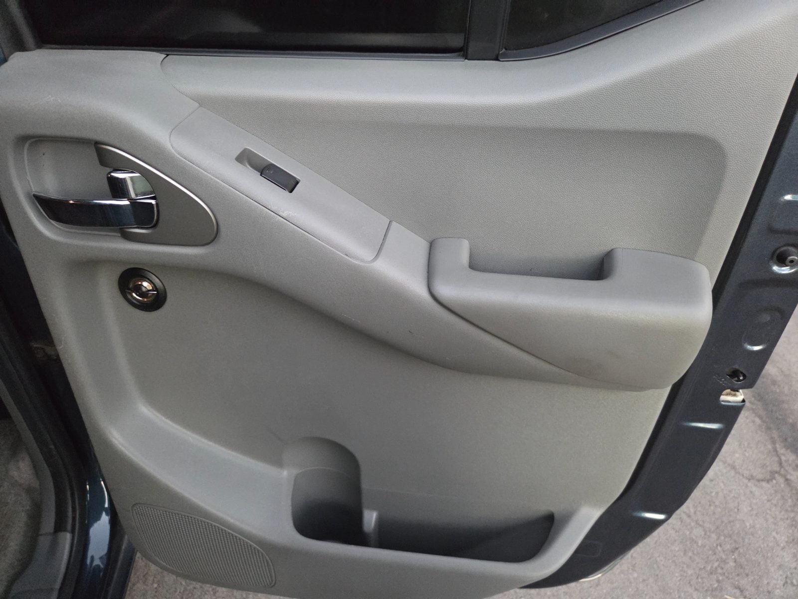 Used 2016 Nissan Frontier Desert Runner RWD image 12