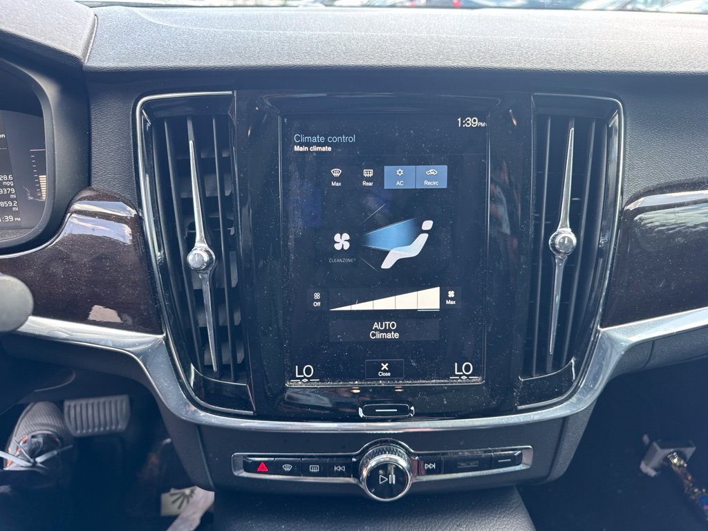 Used 2018 Volvo S90 T5 Momentum FWD image 12