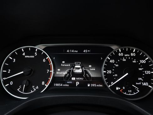 Used 2023 Nissan Rogue S image 3