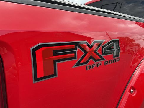 Used 2017 Ford F350 XLT w/ XLT Premium Package AWD/4WD image 25