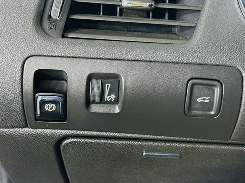 Used 2019 Chevrolet Impala LT image 17