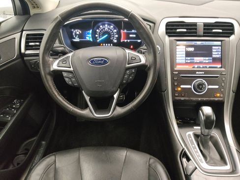Used 2016 Ford Fusion Titanium FWD image 22