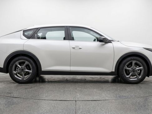 Used 2025 Kia K4 FWD image 11