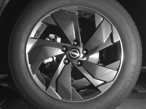 Used 2025 Nissan Rogue SV AWD/4WD image 12