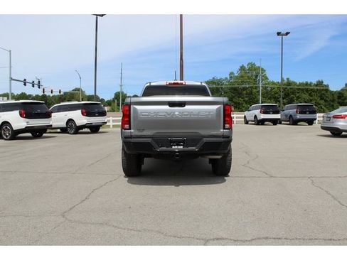 Used 2024 Chevrolet Colorado ZR2 w/ ZR2 Convenience Package III AWD/4WD image 4